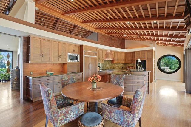 12728 La Cresta Drive, Los Altos Hills, CA 94022
