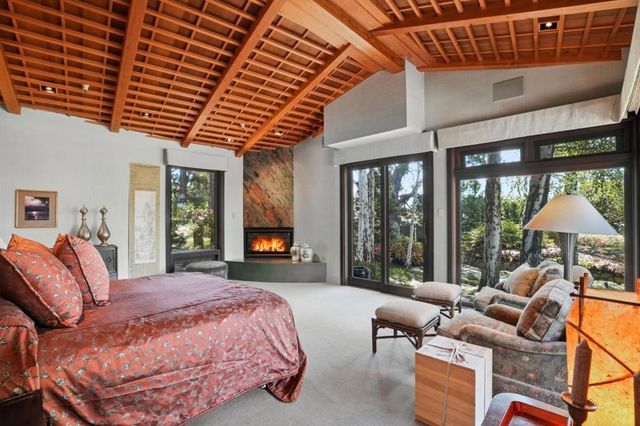 12728 La Cresta Drive, Los Altos Hills, CA 94022