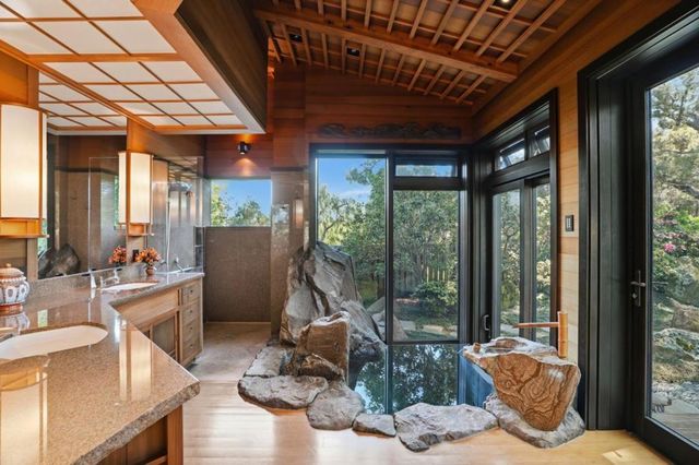 12728 La Cresta Drive, Los Altos Hills, CA 94022