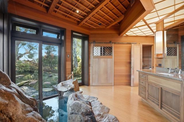 12728 La Cresta Drive, Los Altos Hills, CA 94022