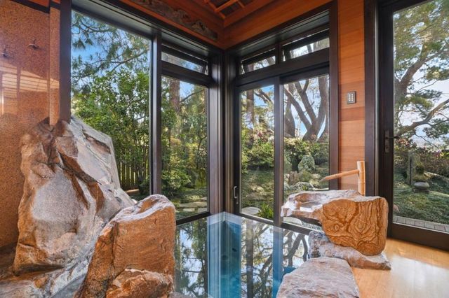 12728 La Cresta Drive, Los Altos Hills, CA 94022