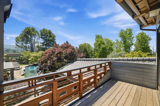 12728 La Cresta Drive, Los Altos Hills, CA 94022