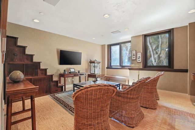 12728 La Cresta Drive, Los Altos Hills, CA 94022