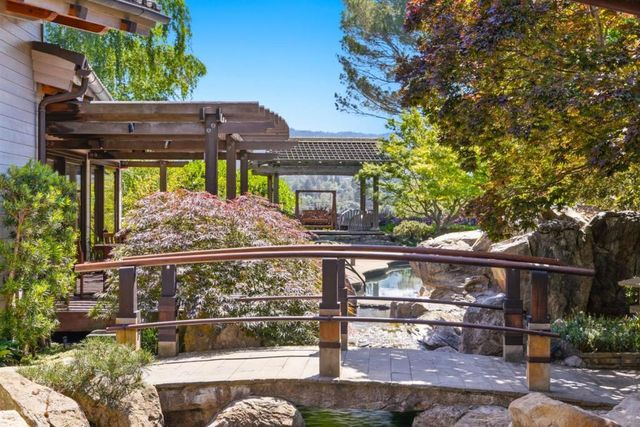 12728 La Cresta Drive, Los Altos Hills, CA 94022