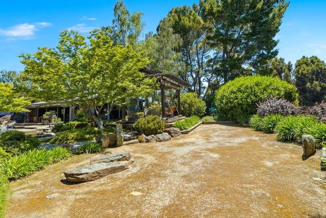 12728 La Cresta Drive, Los Altos Hills, CA 94022