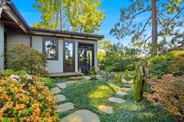 12728 La Cresta Drive, Los Altos Hills, CA 94022
