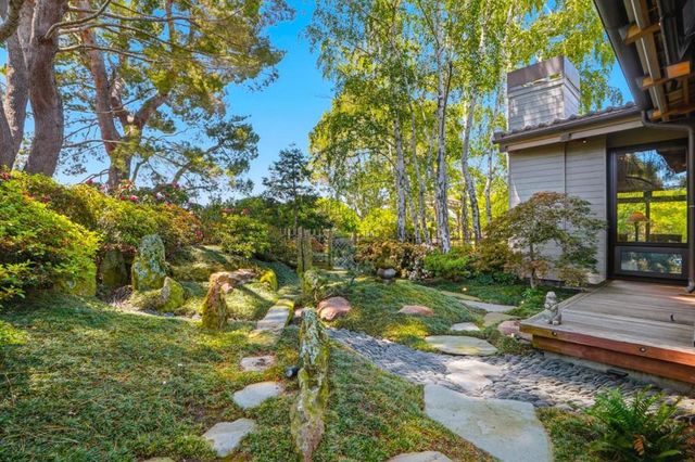 12728 La Cresta Drive, Los Altos Hills, CA 94022