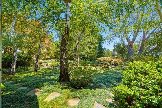 12728 La Cresta Drive, Los Altos Hills, CA 94022