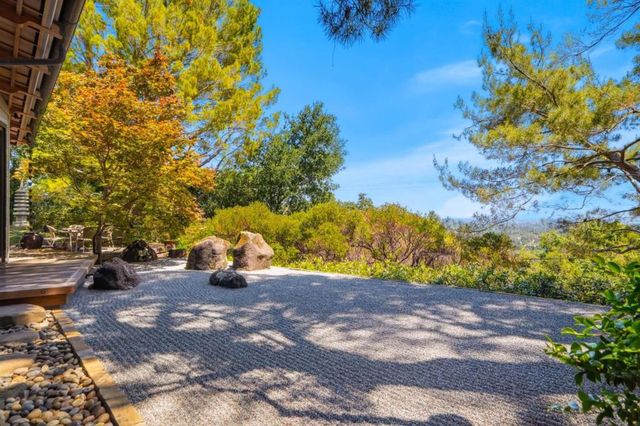 12728 La Cresta Drive, Los Altos Hills, CA 94022