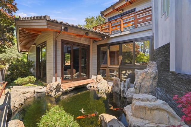 12728 La Cresta Drive, Los Altos Hills, CA 94022