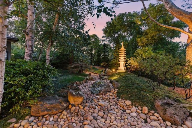 12728 La Cresta Drive, Los Altos Hills, CA 94022
