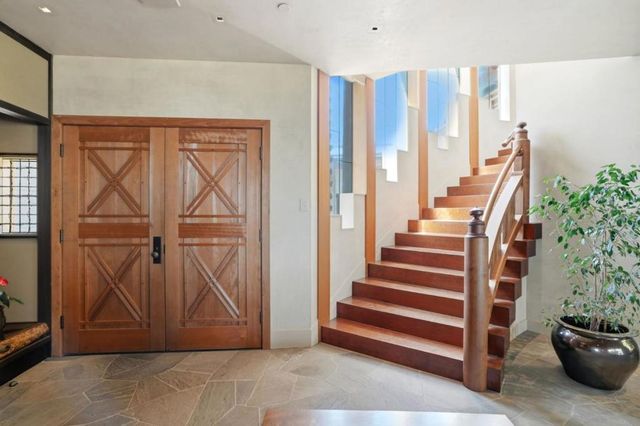 12728 La Cresta Drive, Los Altos Hills, CA 94022