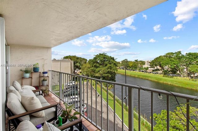 7725 SW 86th St A1-420, Miami, FL 33143