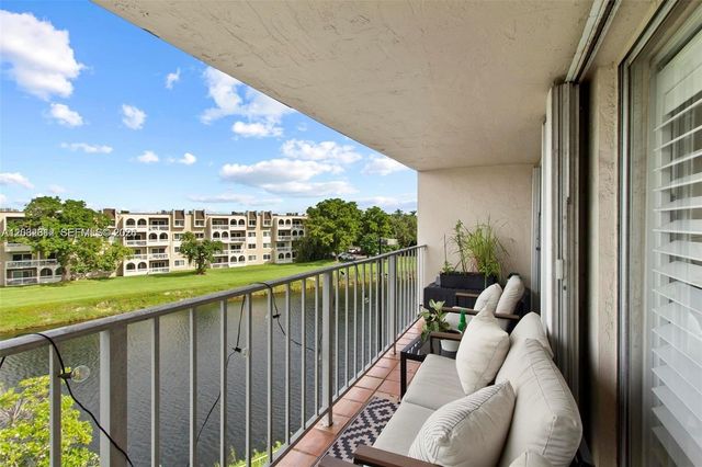 7725 SW 86th St A1-420, Miami, FL 33143