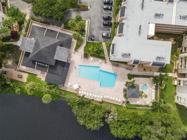 7725 SW 86th St A1-420, Miami, FL 33143