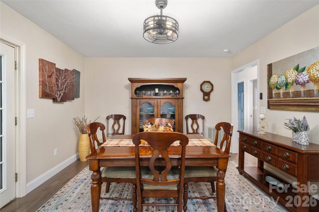 13 Foxhorn Court, Hendersonville, NC 28791