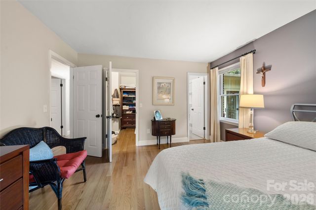 13 Foxhorn Court, Hendersonville, NC 28791