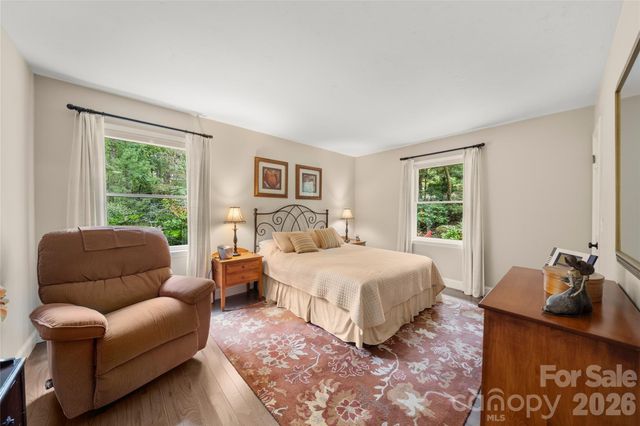13 Foxhorn Court, Hendersonville, NC 28791