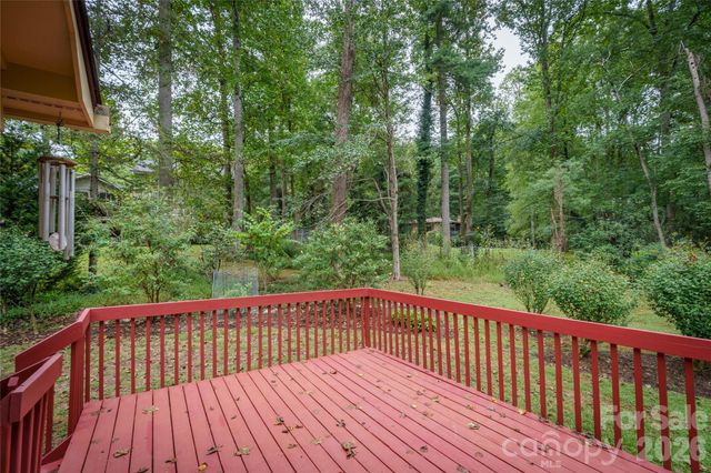 13 Foxhorn Court, Hendersonville, NC 28791