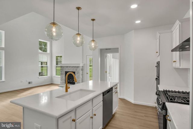 109 VILLAGE DRIVE, Millersville, PA 17551