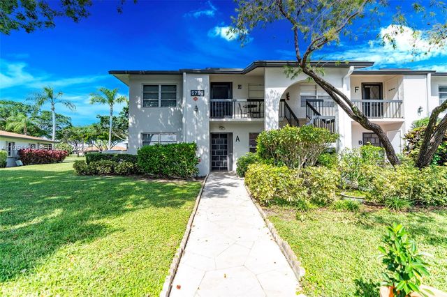5710 Princess Palm Court A, Delray Beach, FL 33484