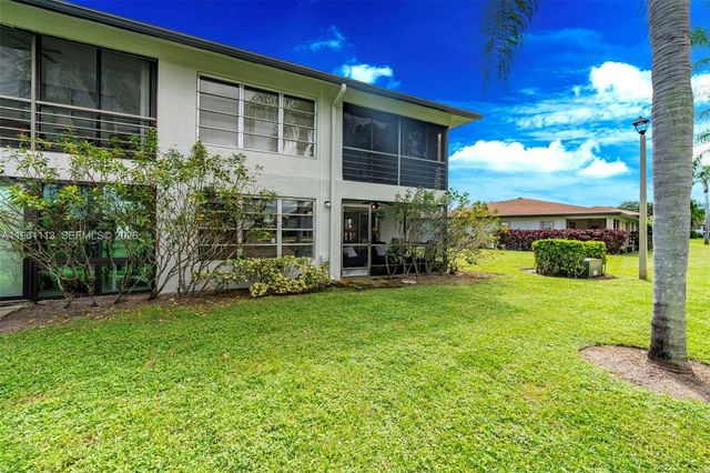 5710 Princess Palm Court A, Delray Beach, FL 33484