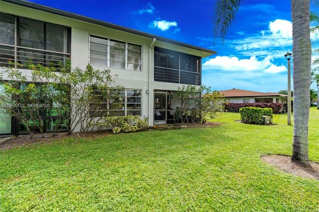 5710 Princess Palm Court A, Delray Beach, FL 33484