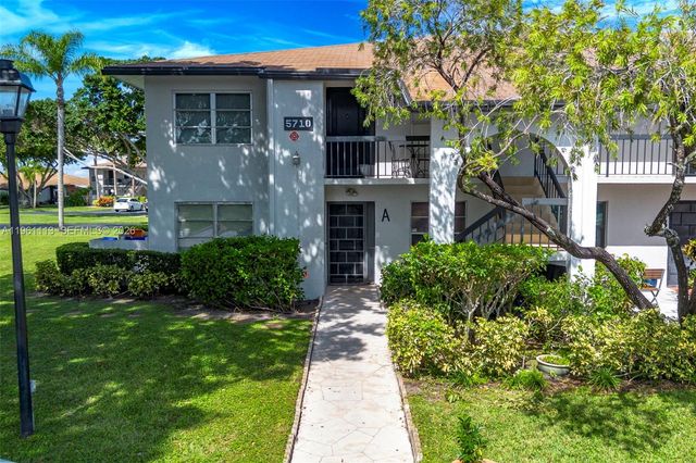 5710 Princess Palm Court A, Delray Beach, FL 33484