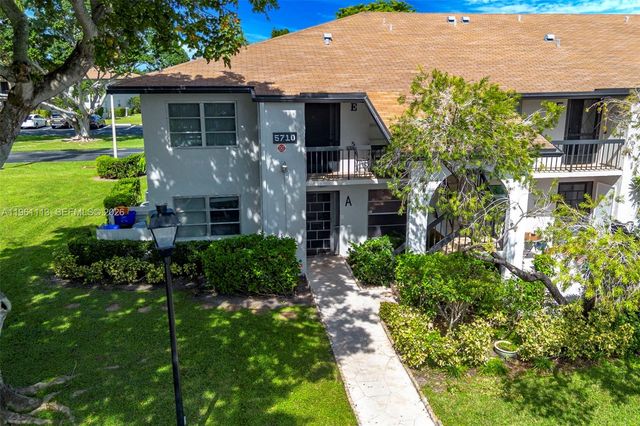 5710 Princess Palm Court A, Delray Beach, FL 33484