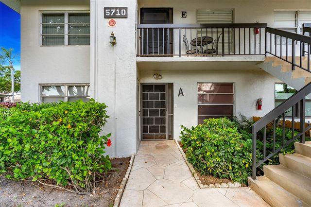 5710 Princess Palm Court A, Delray Beach, FL 33484