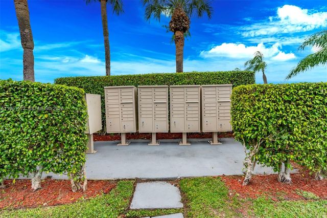 5710 Princess Palm Court A, Delray Beach, FL 33484