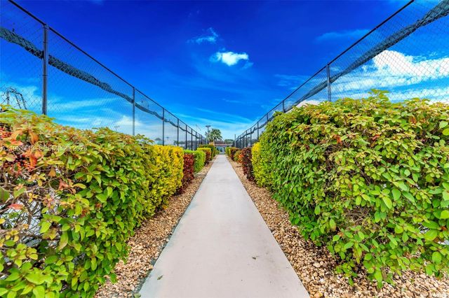 5710 Princess Palm Court A, Delray Beach, FL 33484
