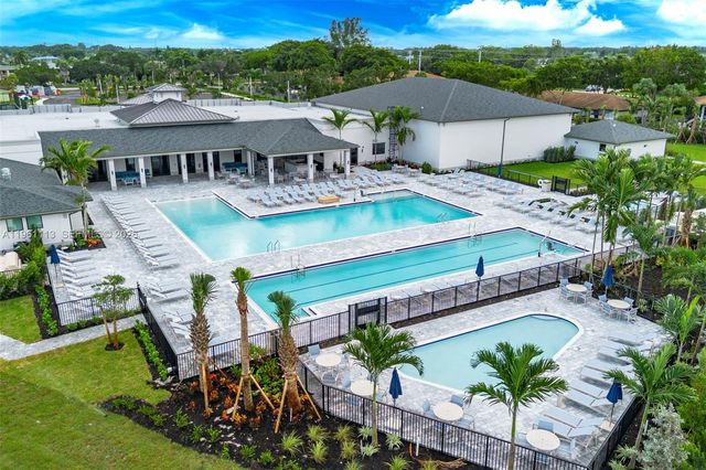 5710 Princess Palm Court A, Delray Beach, FL 33484