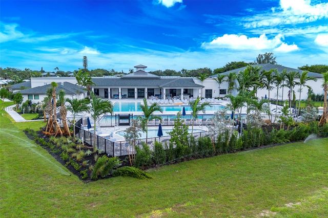 5710 Princess Palm Court A, Delray Beach, FL 33484
