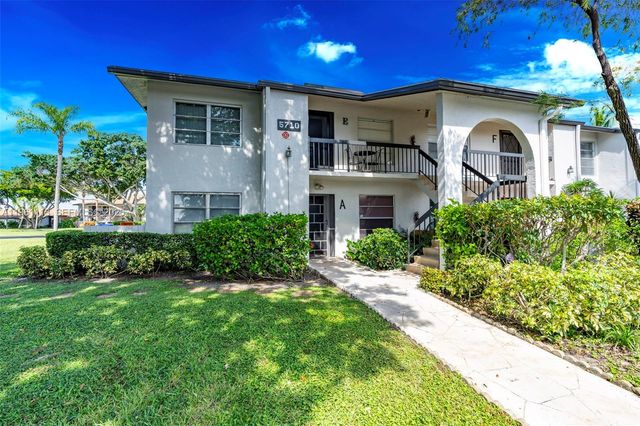 5710 Princess Palm Court A, Delray Beach, FL 33484