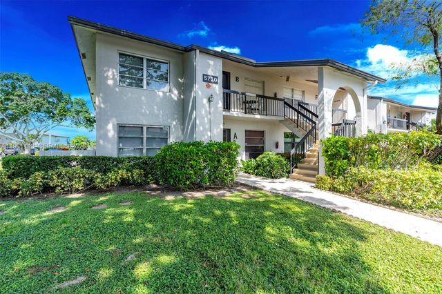 5710 Princess Palm Court A, Delray Beach, FL 33484