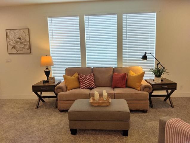 718 Sycamore Avenue 170, Vista, CA 92081