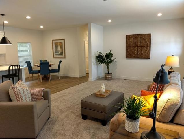 718 Sycamore Avenue 170, Vista, CA 92081