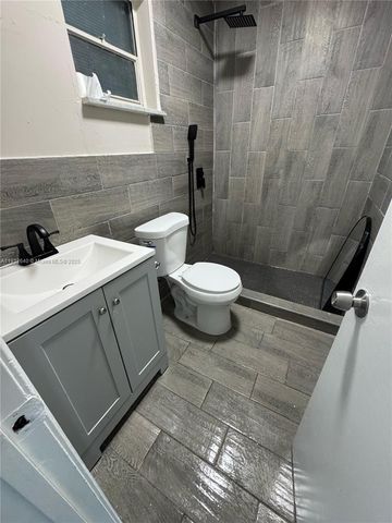 13725 NE 6th Ave 407, North Miami, FL 33161