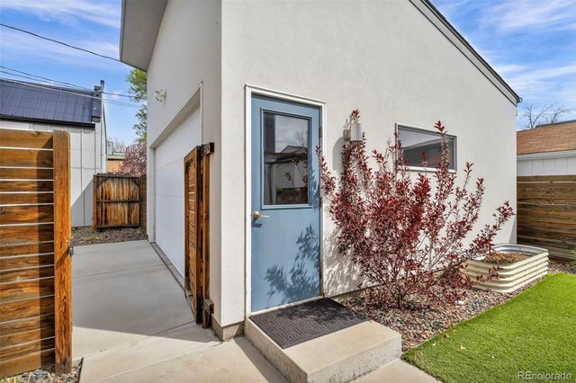 3227 W 20th Avenue, Denver, CO 80211