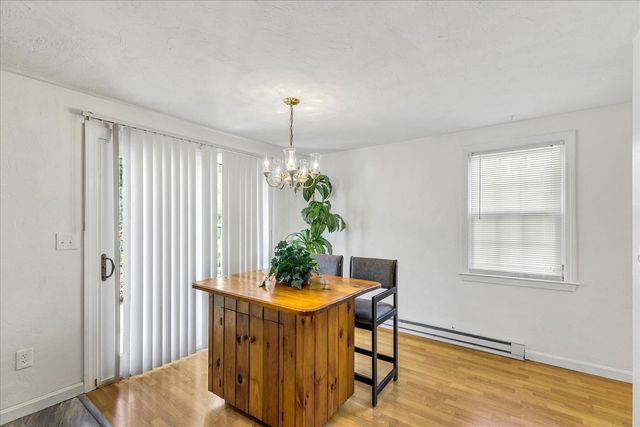 300 Falmouth Road APT 16F, Mashpee, MA 02649