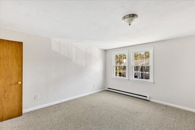 300 Falmouth Road APT 16F, Mashpee, MA 02649