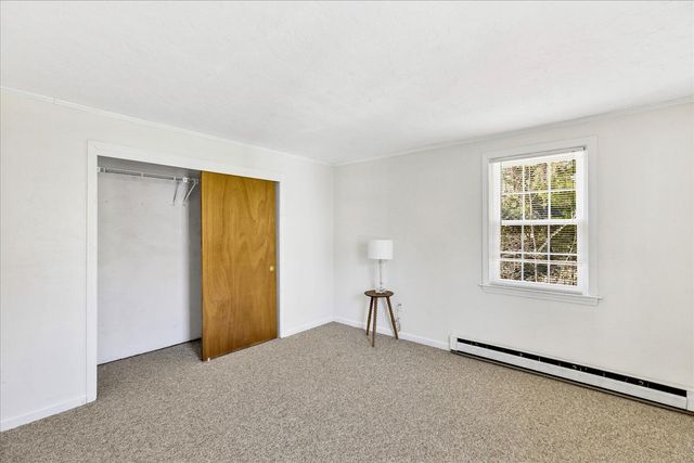 300 Falmouth Road APT 16F, Mashpee, MA 02649