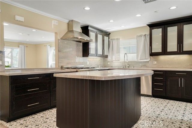 23928 Archwood Street, West Hills (los Angeles), CA 91307