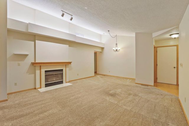 539 Lovell Avenue, Roseville, MN 55113
