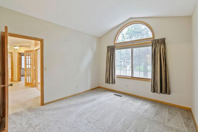 539 Lovell Avenue, Roseville, MN 55113
