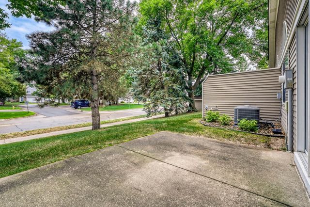 539 Lovell Avenue, Roseville, MN 55113