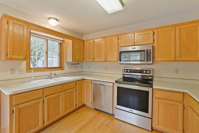 539 Lovell Avenue, Roseville, MN 55113