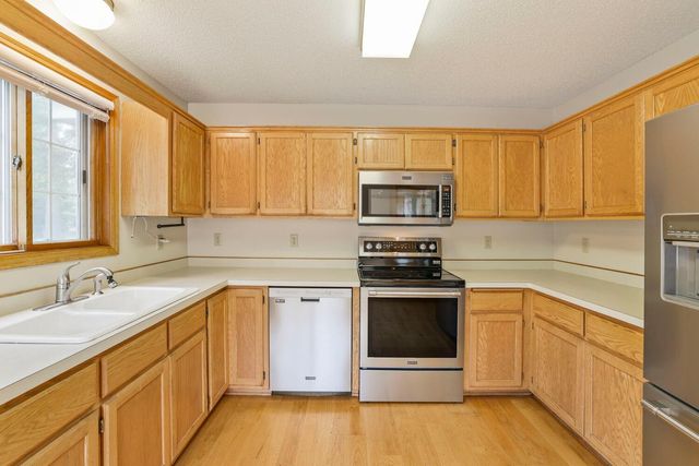 539 Lovell Avenue, Roseville, MN 55113