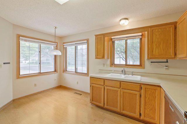 539 Lovell Avenue, Roseville, MN 55113